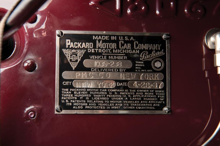  Packard Twelve Convertible Victoria 1937 года  (фото 7 из 26)